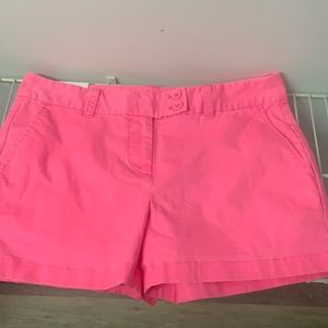 Adorable, fun hot pink Vineyard Vines shorts